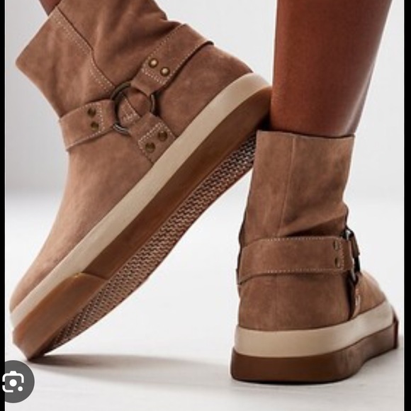 Free People Tan Ankle Boots - Picture 3 of 9